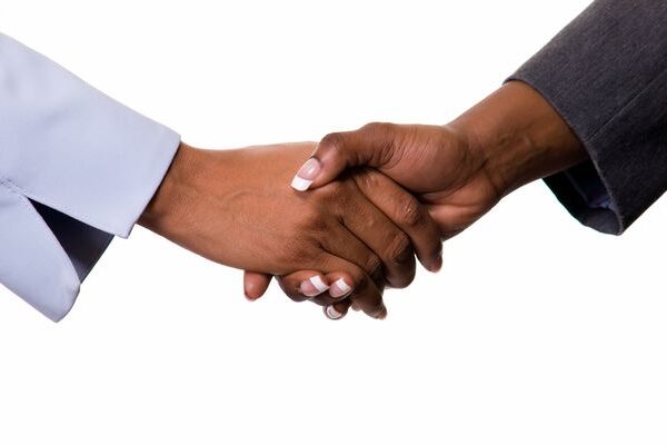 blackwomenhandshake blackwomenhandshake
